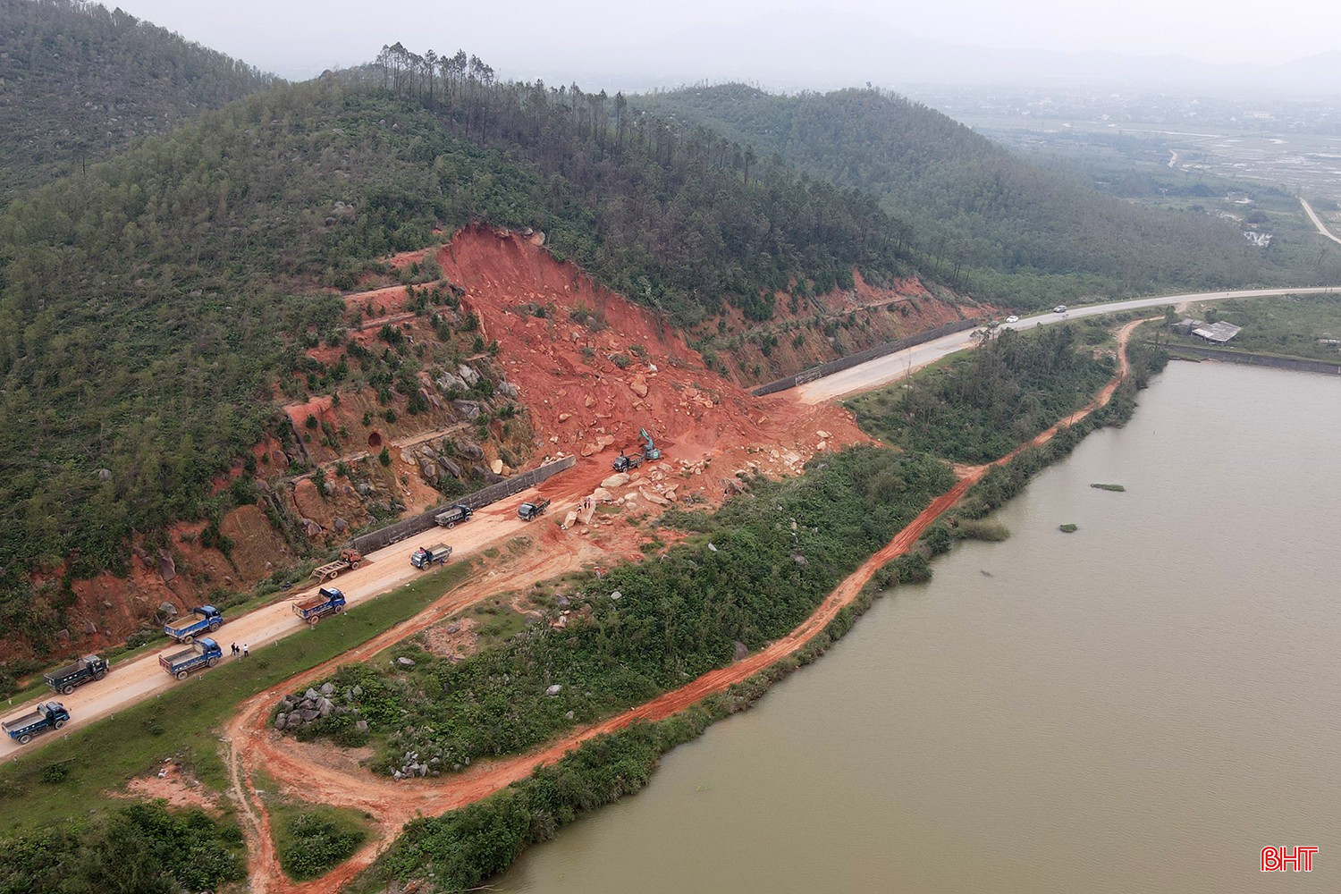bqbht_br_sat-lo-duong-ven-bien-11.jpg