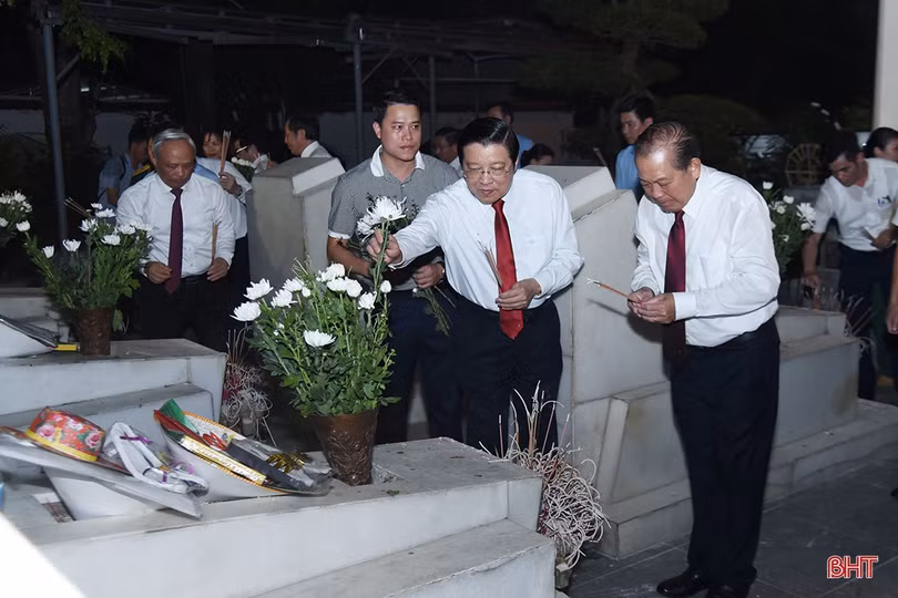 Lãnh đạo Đảng, Nhà nước dâng hương tại Khu di tích Ngã ba Đồng Lộc