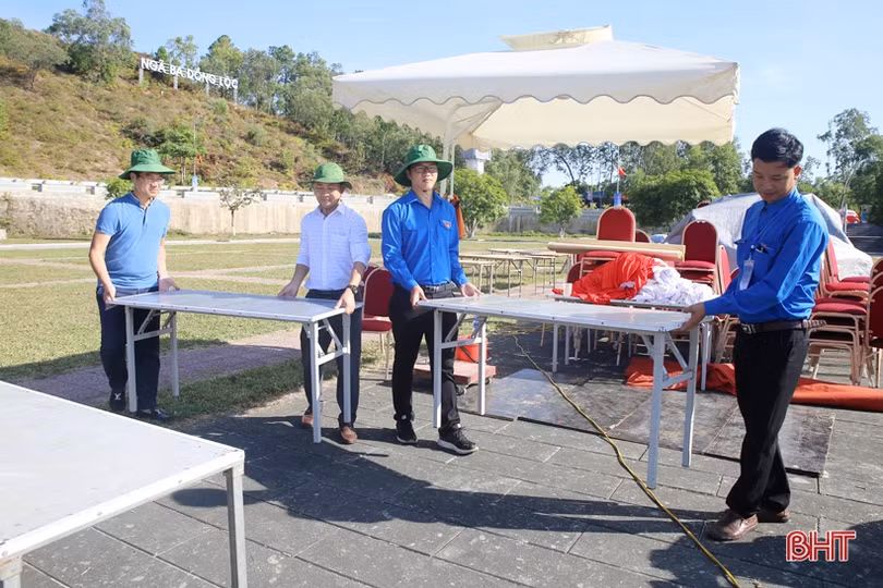 Về ngã ba huyền thoại, mừng 52 năm Chiến thắng Đồng Lộc