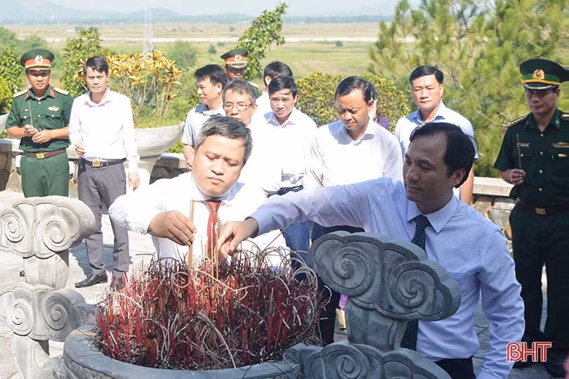 Hà Tĩnh tổ chức nhiều hoạt động tri ân các anh hùng, liệt sỹ