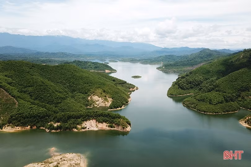 Biển Thiên Cầm, hồ Kẻ Gỗ sẽ đưa du lịch Cẩm Xuyên “cất cánh”