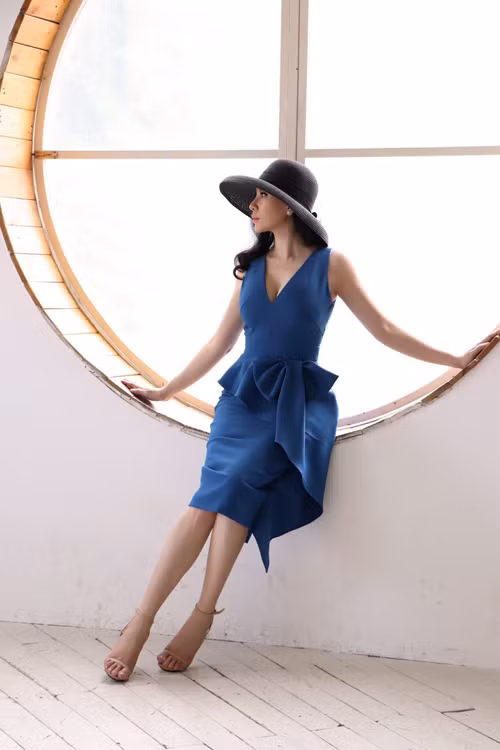 Váy đi tiệc đơn sắc