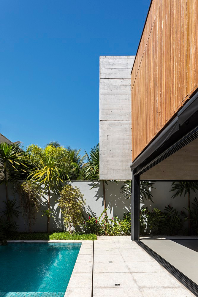 Ngôi nhà “lạ” vì tầng trệt không xây tường