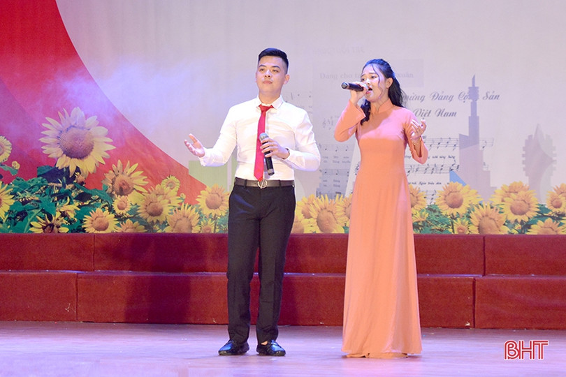 Đặc sắc Hội diễn Nghệ thuật quần chúng chào mừng Đại hội Đảng bộ TX Hồng Lĩnh