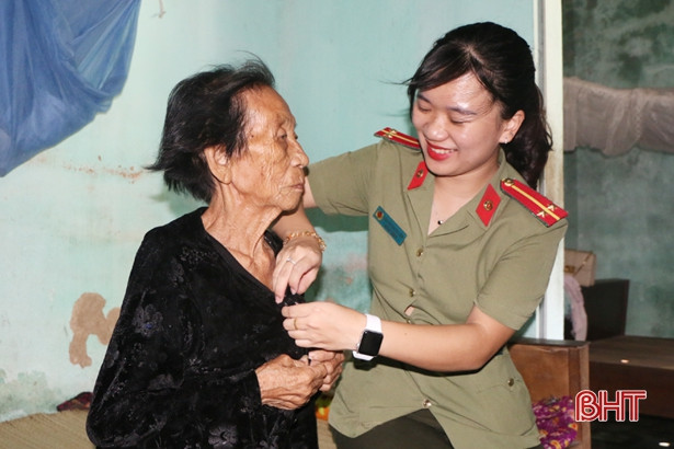 “Bữa cơm nghĩa tình” của tuổi trẻ TP Hà Tĩnh cùng gia đình chính sách