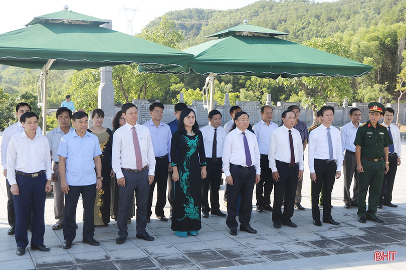 Lãnh đạo Hà Tĩnh dâng hương tại các địa chỉ đỏ nhân kỷ niệm 73 năm ngày Thương binh - Liệt sỹ