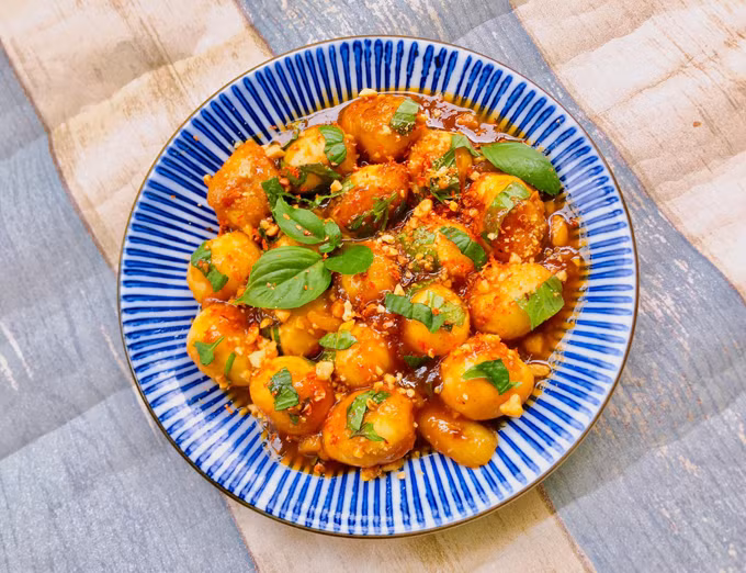 Cách làm trứng cút rim me chua ngọt, đậm đà