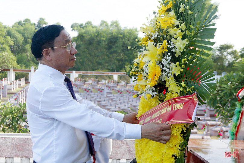 Lãnh đạo Hà Tĩnh dâng hương tại các địa chỉ đỏ nhân kỷ niệm 73 năm ngày Thương binh - Liệt sỹ