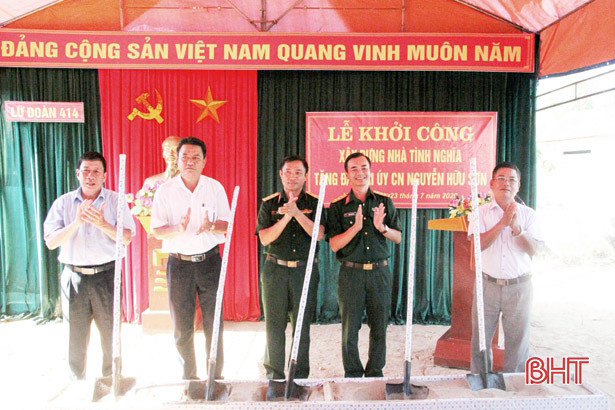Khởi công, trao tặng nhà tình nghĩa cho gia đình chính sách ở Can Lộc