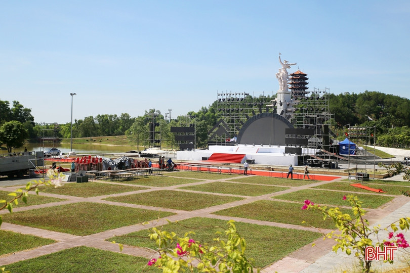 Về ngã ba huyền thoại, mừng 52 năm Chiến thắng Đồng Lộc