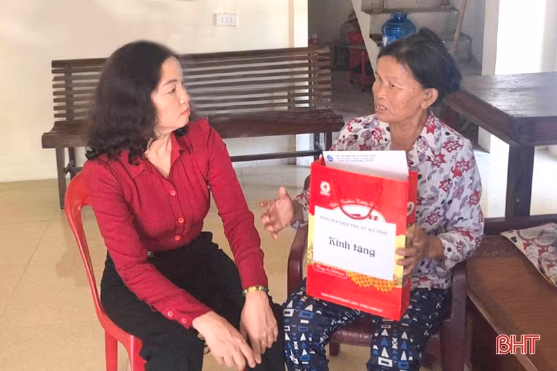 Ấm áp những hoạt động tri ân của phụ nữ Hà Tĩnh trong tháng 7