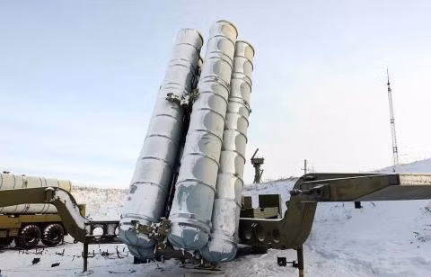 Nga im lặng cho Mỹ thách đấu ở “Bắc cực”?