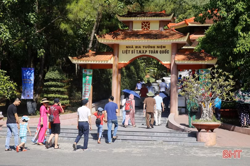 Về ngã ba huyền thoại, mừng 52 năm Chiến thắng Đồng Lộc