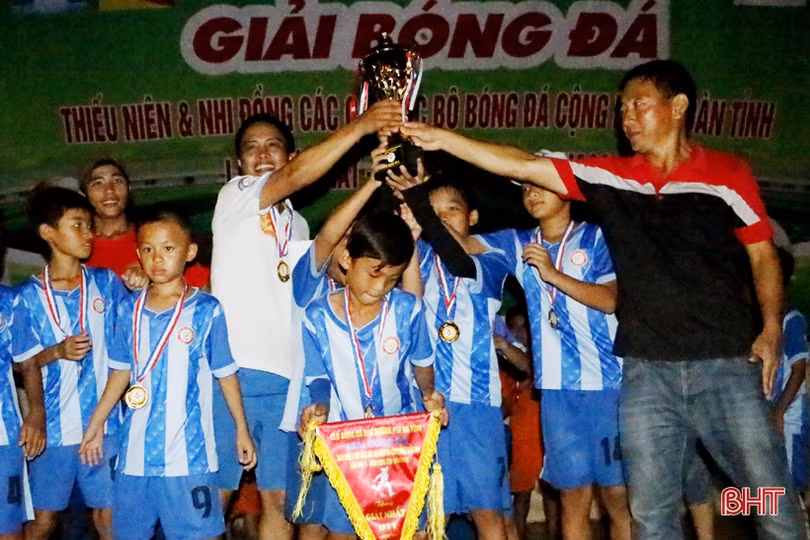 25 đội bóng đá nhí Hà Tĩnh tranh tài Cúp Quahaco mở rộng