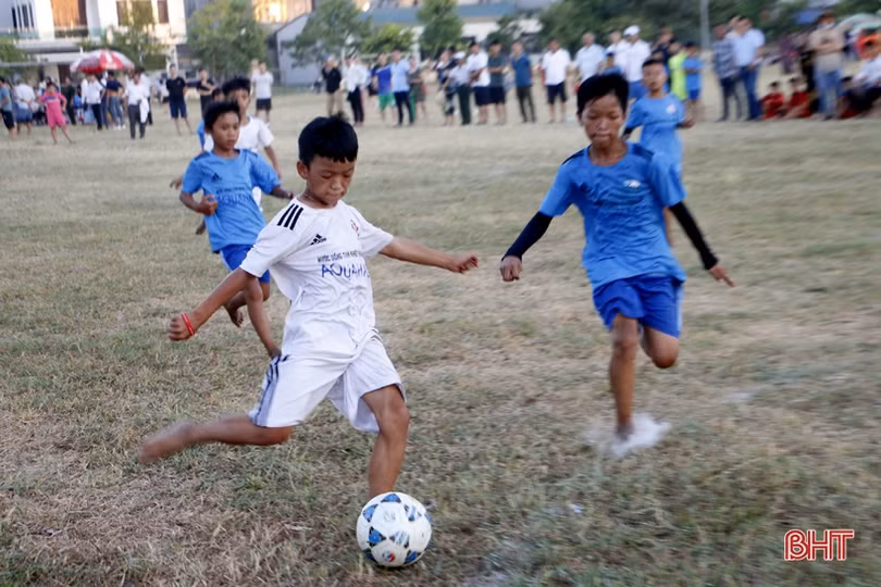 25 đội bóng đá nhí Hà Tĩnh tranh tài Cúp Quahaco mở rộng