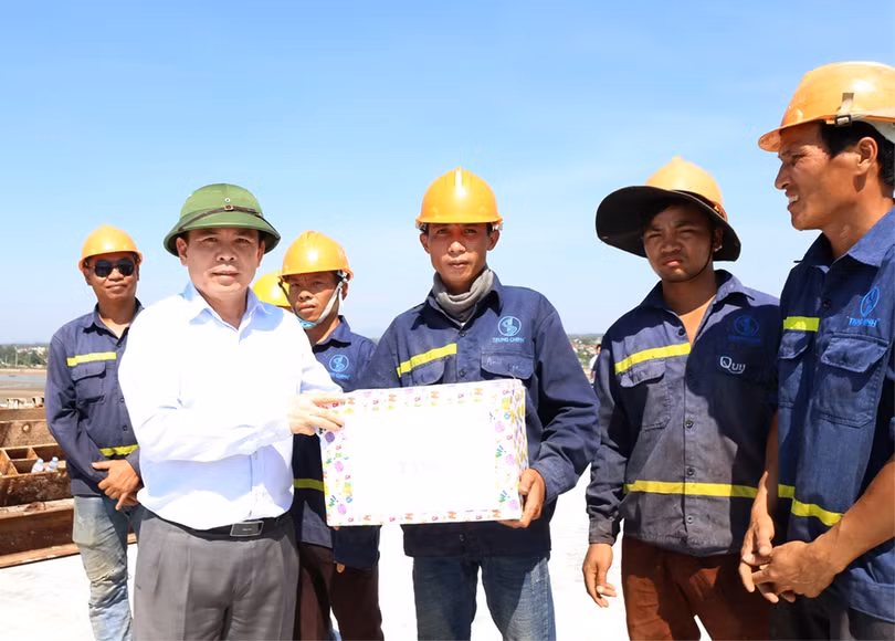 Ngày 15/10 thông cầu Cửa Hội, chào mừng Đại hội Đảng bộ Nghệ An - Hà Tĩnh