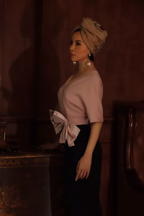 Váy đi tiệc đơn sắc