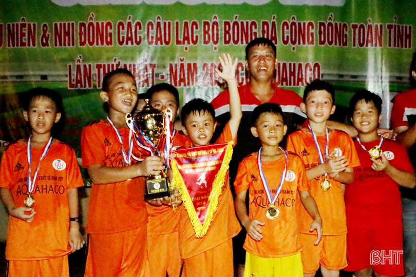25 đội bóng đá nhí Hà Tĩnh tranh tài Cúp Quahaco mở rộng