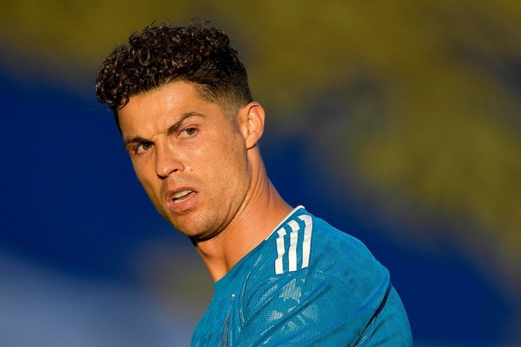 juventus thua đau, lỡ cơ hội vô địch sớm trong ngày ronaldo mờ nhạt hình 1 Juventus lỡ cơ hội vô địch sớm Serie A trong ngày Ronaldo mờ nhạt