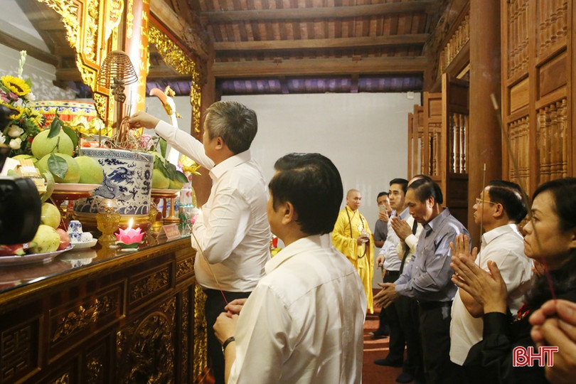 Trang trọng lễ giỗ 10 nữ liệt sỹ thanh niên xung phong Ngã ba Đồng Lộc