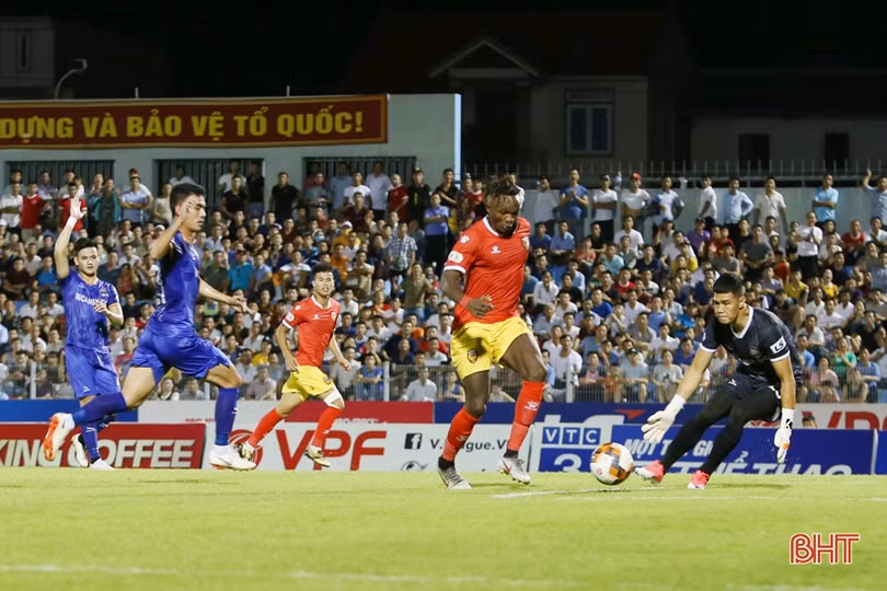 Hồng Lĩnh Hà Tĩnh trước áp lực từ “chảo lửa” Lạch Tray và tham vọng top 8