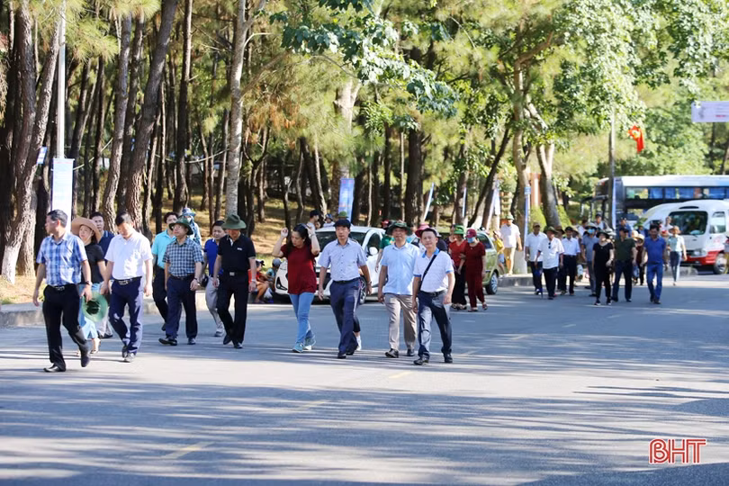Về ngã ba huyền thoại, mừng 52 năm Chiến thắng Đồng Lộc