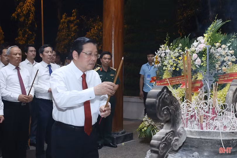 Lãnh đạo Đảng, Nhà nước dâng hương tại Khu di tích Ngã ba Đồng Lộc