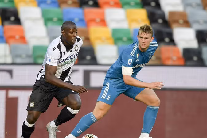 Juventus lỡ cơ hội vô địch sớm Serie A trong ngày Ronaldo mờ nhạt