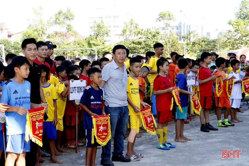 25 đội bóng đá nhí Hà Tĩnh tranh tài Cúp Quahaco mở rộng
