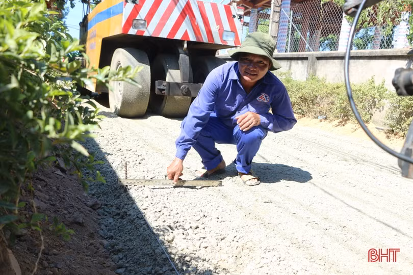 Vượt nắng nóng, tăng tốc các công trình xây dựng cơ bản ở Hà Tĩnh