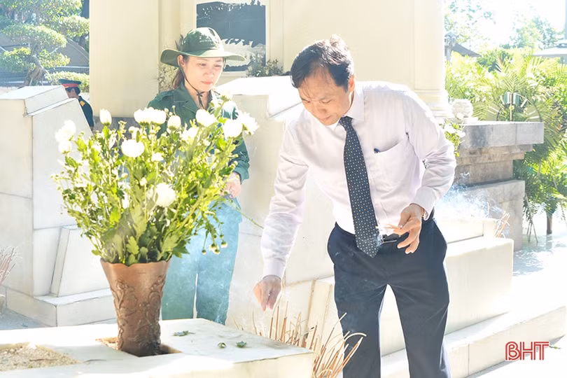 Hà Tĩnh tổ chức nhiều hoạt động tri ân các anh hùng, liệt sỹ