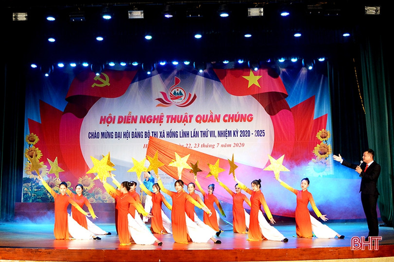 Đặc sắc Hội diễn Nghệ thuật quần chúng chào mừng Đại hội Đảng bộ TX Hồng Lĩnh