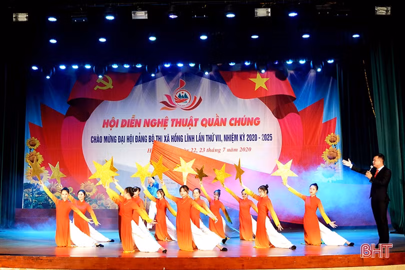 Đặc sắc Hội diễn Nghệ thuật quần chúng chào mừng Đại hội Đảng bộ TX Hồng Lĩnh