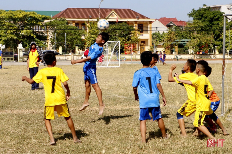 25 đội bóng đá nhí Hà Tĩnh tranh tài Cúp Quahaco mở rộng