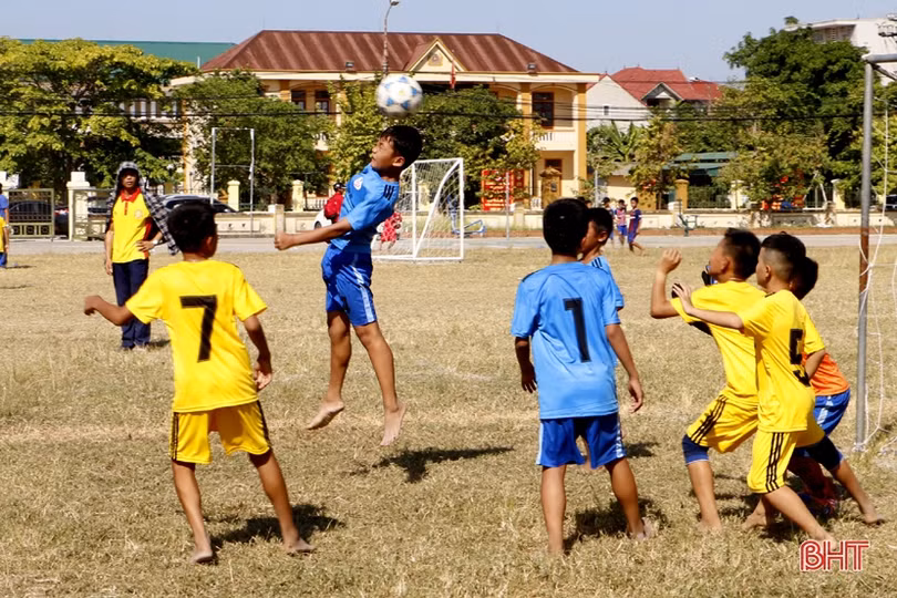 25 đội bóng đá nhí Hà Tĩnh tranh tài Cúp Quahaco mở rộng