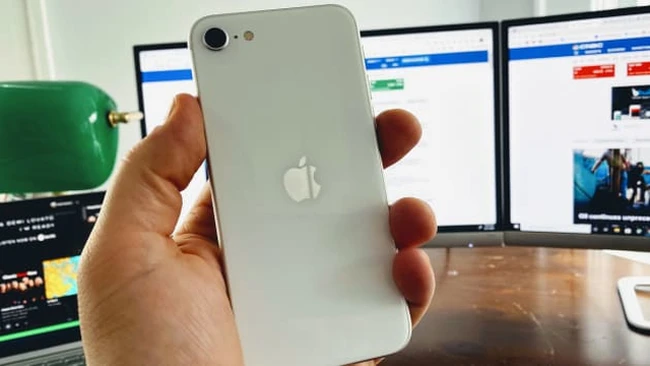 iPhone chạy chậm, nhanh hết pin, phải làm gì?