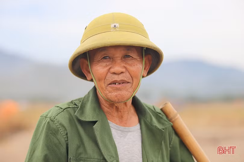 Nơi nông dân Hà Tĩnh xem rơm là vật liệu quý...