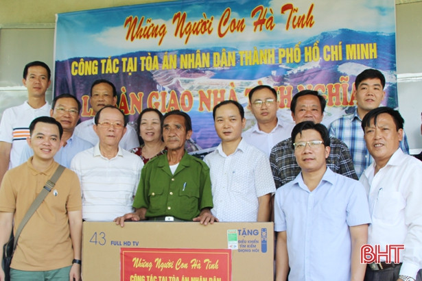 Người Hà Tĩnh xa quê hỗ trợ gần 200 triệu đồng xây nhà tình nghĩa ở Vũ Quang