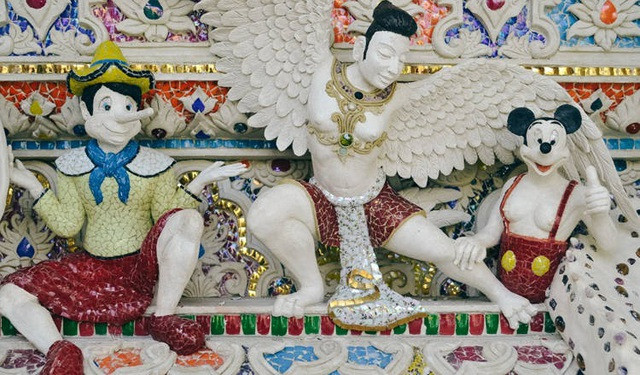 Ngôi chùa kỳ lạ đặt tượng David Beckham mạ vàng dưới bệ thờ