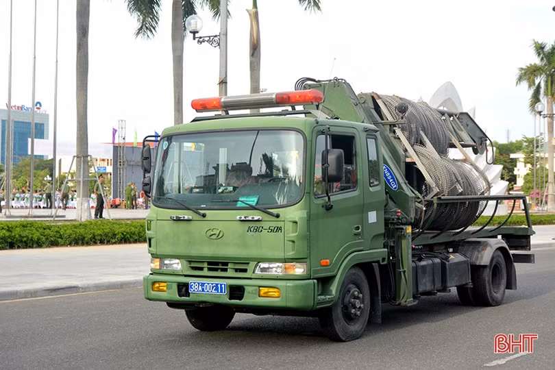 Chủ tịch UBND tỉnh Hà Tĩnh: Không để xảy ra đột xuất, bất ngờ, phức tạp về an ninh trật tự