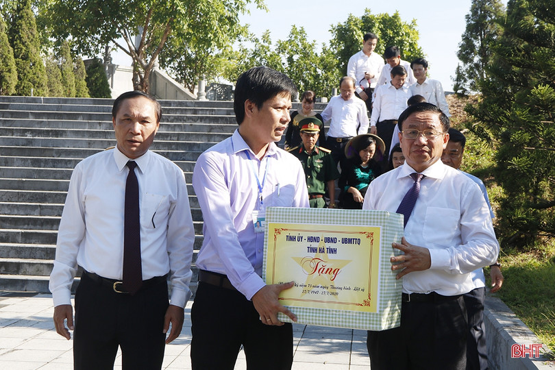 Lãnh đạo Hà Tĩnh dâng hương tại các địa chỉ đỏ nhân kỷ niệm 73 năm ngày Thương binh - Liệt sỹ