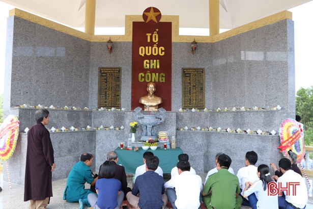 Khánh thành nhà bia tưởng niệm 1,1 tỷ đồng ở xã miền núi Hà Tĩnh