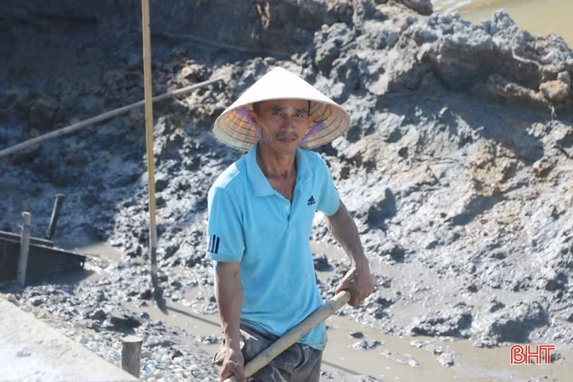 Vượt nắng nóng, tăng tốc các công trình xây dựng cơ bản ở Hà Tĩnh