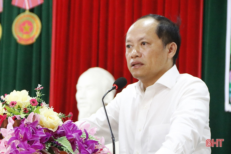 Tặng quà các đơn vị chăm sóc người có công tại Nghệ An