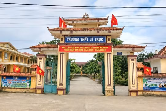 Khởi tố 2 giáo viên liên quan đến kỳ thi tốt nghiệp THPT ở Quảng Trị