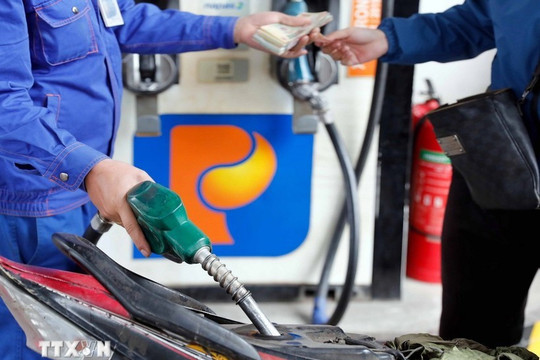 Giá xăng dầu đồng loạt giảm mạnh