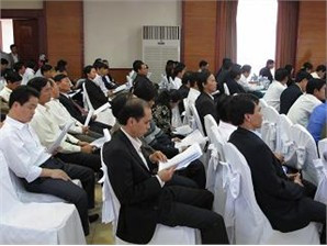 Cải cách thủ tục hành chính vẫn là một trong những chủ đề được doanh nghiệp quan tâm