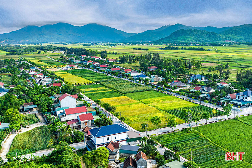Nghi Xuân phấn đấu đạt chuẩn huyện nông thôn mới kiểu mẫu điển hình về văn hóa gắn với phát triển du lịch. 105d0123855t2344l4-76d3233750t94774l0.jpg
