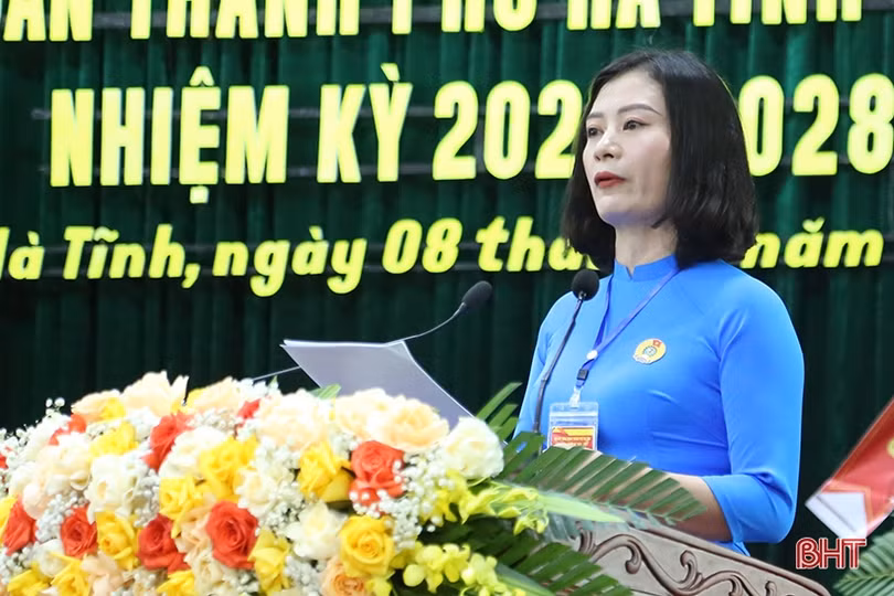 Bà Nguyễn Thị Anh Chương được bầu giữ chức Chủ tịch LĐLĐ TP Hà Tĩnh