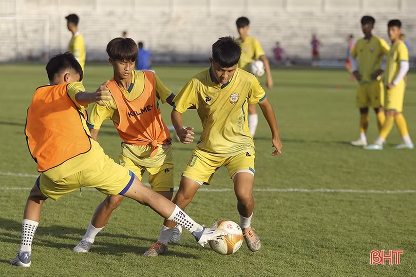 U15 Hồng Lĩnh Hà Tĩnh quyết tâm tạo bất ngờ tại vòng chung kết quốc gia